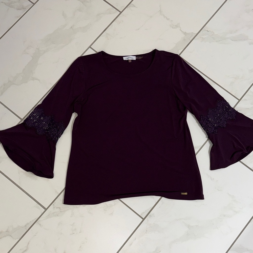 Calvin Klein Collection Plum Blouse with Lace Trumpet Sleeves size Medium